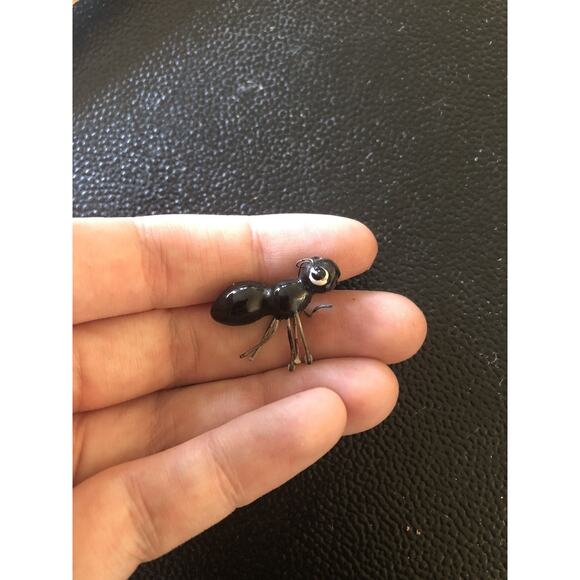 Vintage Hagen Renaker Ant Legs A little Bent - Picture 1 of 6